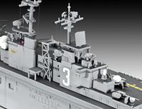Revell 1/700 US Navy WASP Class Assault Carrier - thumbnail