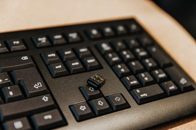 Draadloos toetsenbord Cherry JK-3000ES-2 Zwart Qwerty Spaans - thumbnail
