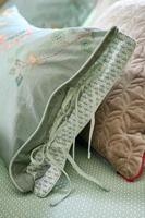 Pip Studio Pip Studio Kili Flower Cushion - Groen 35x60 cm - thumbnail