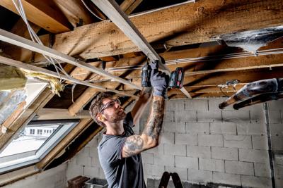 Metabo Accu Combo Set 2.8.1 | BS 18 (Boorschroefmachine) + SSD 18 LT 200 BL (Slagschroevendraaier) | 18 V | 2x2.0Ah, SC 30 | In Metabox - 685193000 Metabo Accu Combo Set 2.8.1 | BS 18 (Boorschroefmachine) + SSD 18 LT 200 BL (Slagschroevendraaier) | 18 V | 2x2.0Ah, SC 30 | In Metabox - 685193000