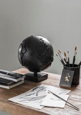 MUST Living Decoratie 'Wereldbol' Teakhout, kleur Zwart