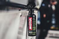 Vizierreiniger voor helmen M1 250 ml - thumbnail