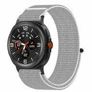 Sportloop nylon bandje - Lichtgrijs - Samsung Galaxy Watch 8 Classic - 46mm Sportloop nylon bandje - Lichtgrijs - Samsung Galaxy Watch 8 Classic - 46mm