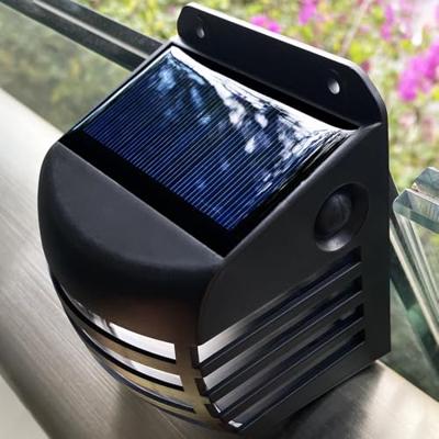 Zwarte solar wandlamp stripe op zonne-energie set van 4
