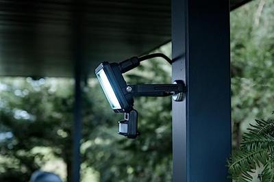 Brennenstuhl LED buitenlamp JARO 3060 P met infrarood bewegingsmelder, 2300lm, 20W, IP65 - 1171250242 Brennenstuhl LED buitenlamp JARO 3060 P met infrarood bewegingsmelder, 2300lm, 20W, IP65 - 1171250242