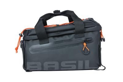 Basil miles bagagedragertas - sportieve fietstas voor heren en dames - zwart/oranje - waterdicht - 7 liter