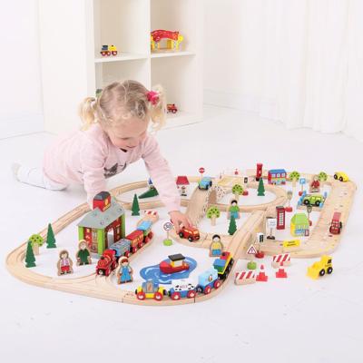 Bigjigs houten treinbaan en autobaan set, 105dlg.