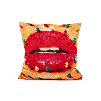 Seletti Toiletpaper kussen 50x50 Mouth with Pins Seletti Toiletpaper kussen 50x50 Mouth with Pins