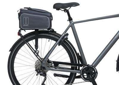 Basil sport design trunkbag - grijze fietsbagagedragertas, 7-15l, waterafstotend, voor reguliere fiets en e-bike