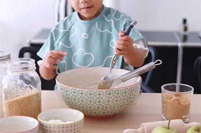 Meegroeislabbetje met mouwen 2-in-1 BEABA Playful saliegroen Meegroeislabbetje met mouwen 2-in-1 BEABA Playful saliegroen