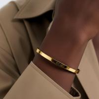 Bangle armband met naam - goudkleurig - thumbnail