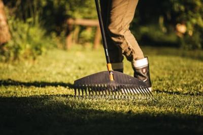 Fiskars 1063089 Bladbezem