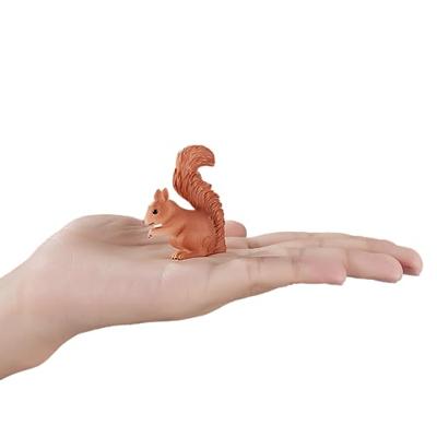 Mojo wildlife eekhoorn staand 387031