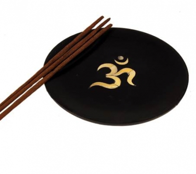 Wierookbrander Wit OHM in Zwart Zeepsteen Schotel Wierookbrander Wit OHM in Zwart Zeepsteen Schotel