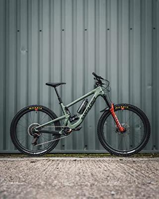 Peaty's protect & shine spray