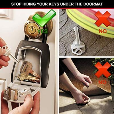 Masterlock Aluminium body, weather resistant, 4 digits variable combination - wit - 5400EURD
