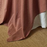 Laura Ashley tafelkleed oxblood rood streep 140x240cm - thumbnail