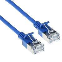 ACT Blauwe 0,25 meter LSZH U/FTP CAT6A datacenter slimline patchkabel snagless met RJ45 connectoren - thumbnail