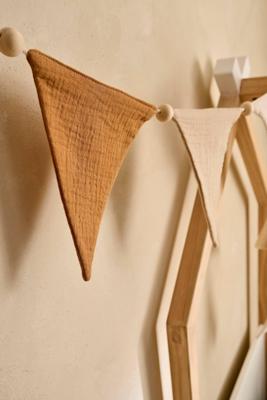 Vlaggetjesslinger van katoengaas kaneel