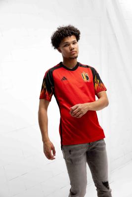 België Thuis Shirt Senior 2022-2023 - Maat L - Kleur: Rood | Soccerfanshop België Thuis Shirt Senior 2022-2023 - Maat L - Kleur: Rood | Soccerfanshop