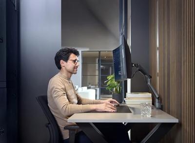 OneForAll DM 7110 Universele enkele monitorarm Monitorarm Zwart