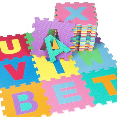 Puzzelmat 86 delig met getallen en letters Multicolor Puzzelmat 86 delig met getallen en letters Multicolor