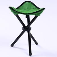 Wandelen buiten Camping vissen Folding Stool draagbare driehoek stoel Maximum laden 100KG opvouwbare stoel grootte: 22 x 22 x 31cm (groen) - thumbnail