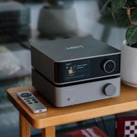 WiiM Voice Remote 2 voor WiiM muziekstreamers en versterkers | Push-to-Talk, 4 slimme presetknoppen | Oplaadbare batterij | Slank aluminium ontwerp | 360° Bluetooth-afstandsbediening - thumbnail