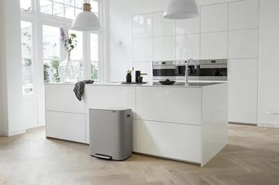 Brabantia Bo Pedaalemmer 2 x 30 L - Mineral Concrete Grey Brabantia Bo Pedaalemmer 2 x 30 L - Mineral Concrete Grey