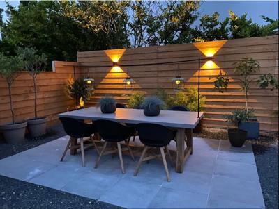 Wandarmatuur CUBE 10x10x10 Zwart Up en Down 6W 3000K 220 lumen kubus vorm dimbaar 2 stuks