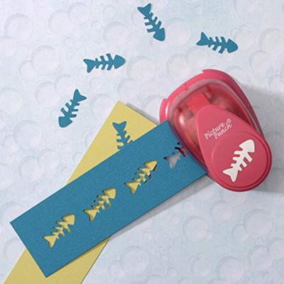 Vaessen Creative • figuurpons visgraat medium