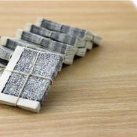 Doll House miniatuur simulatie een bundel van kranten kinderen speelgoed - thumbnail