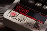 8Bitdo Retro 18 Mechanical Numpad C64 Edition - thumbnail