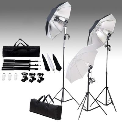 Fotostudioset met verlichtingsset en achtergrond