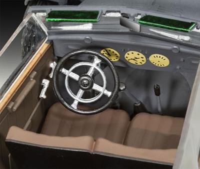 Revell 1/35 Typ 320 (W142) Cabriolet