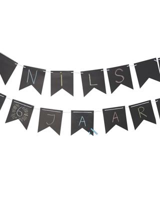 HEMA Vlaggenlijn 5 Meter Schoolbord (zwart) HEMA Vlaggenlijn 5 Meter Schoolbord (zwart)