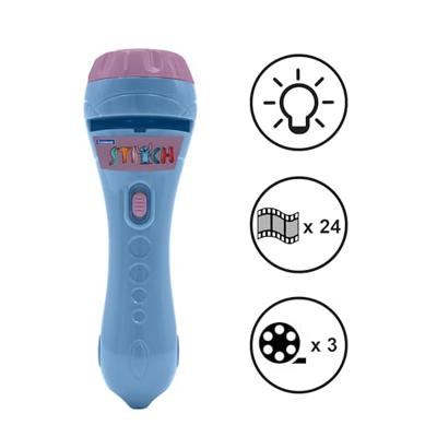 LEXIBOOK - 2 in 1 verhaalprojector en Disney Stitch-zaklamp (3 schijven - inclusief 24 afbeeldingen) - Blauw - LTC050D LEXIBOOK - 2 in 1 verhaalprojector en Disney Stitch-zaklamp (3 schijven - inclusief 24 afbeeldingen) - Blauw - LTC050D