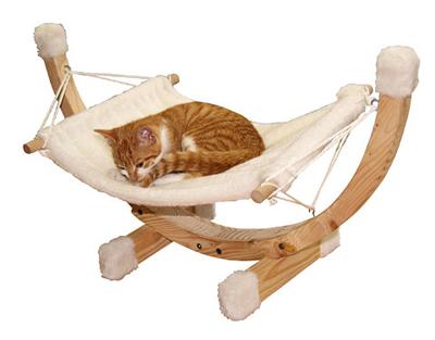 Kerbl Pet Huisdier hangmat Siesta, kattenhangmat met houten frame en pluche ligoppervlak, rustplaats en slaapplaats voor katten, wasbaar, 73 x 36 x 34 cm, wit