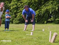 Kubb original rubberhout met rode koning - thumbnail