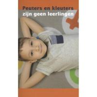 Peuters en kleuters zijn geen leerlingen (Paperback) - thumbnail