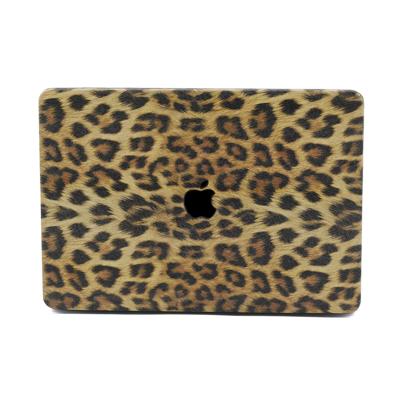 Lunso MacBook Air 13 inch M1 (2020) cover hoes - case - Leopard Pattern Brown Lunso MacBook Air 13 inch M1 (2020) cover hoes - case - Leopard Pattern Brown