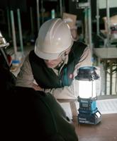 Makita DMR056 Accu Campinglamp met Radio en Bluetooth 14,4V / 18V Basic Body - thumbnail