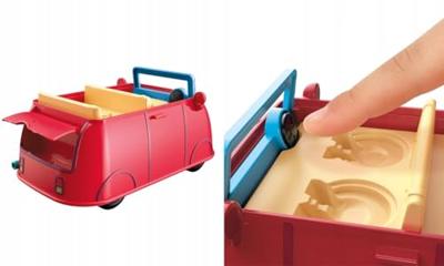 Peppa Pig familie rode auto