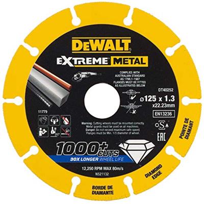 DeWALT DT40257 EXTREME™ Metal Diamant Doorslijpschijf 355mm DeWALT DT40257 EXTREME™ Metal Diamant Doorslijpschijf 355mm