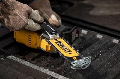DeWALT DCMPS520P1 Accu snoeizaag 20cm 18V XR 5.0Ah - thumbnail
