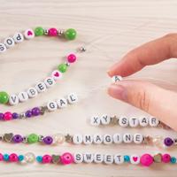 Make It Real blokletter alfabet armbanden maken set - thumbnail