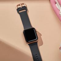Soft siliconen bandje met gespsluiting - Donkergrijs - Geschikt voor Apple Watch 44mm / 45mm / 46mm / 49mm - thumbnail