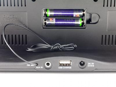 Wekkerradio met Draadloze Oplader en Dual Alarm - Digitale Wekker met FM-radio - Wit Display (HCG008Q)