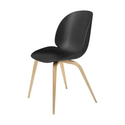 Gubi Beetle eetkamerstoel naturel eiken Black