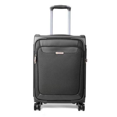 Carlton Crossover Spinner Case 67cm - Ruimbagage Koffer - Black
